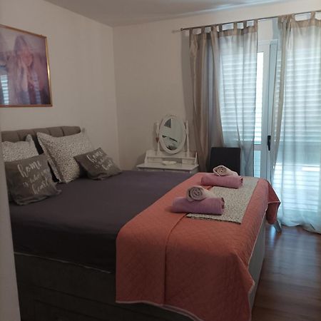 Apartman Grgic Макарська Екстер'єр фото