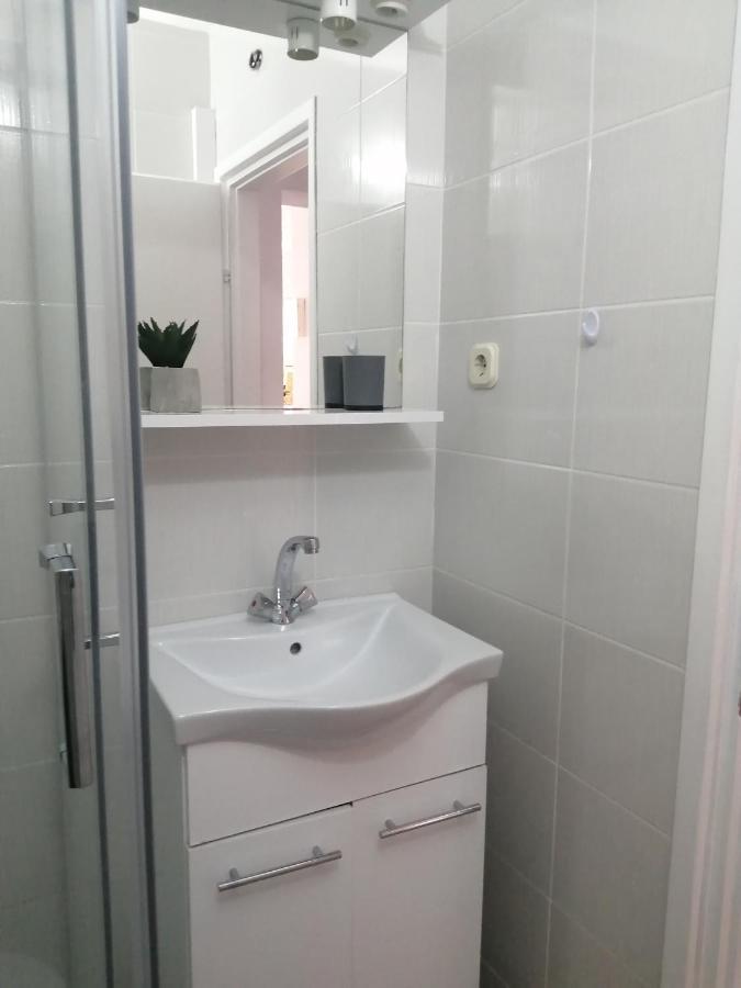 Apartman Grgic Макарська Екстер'єр фото