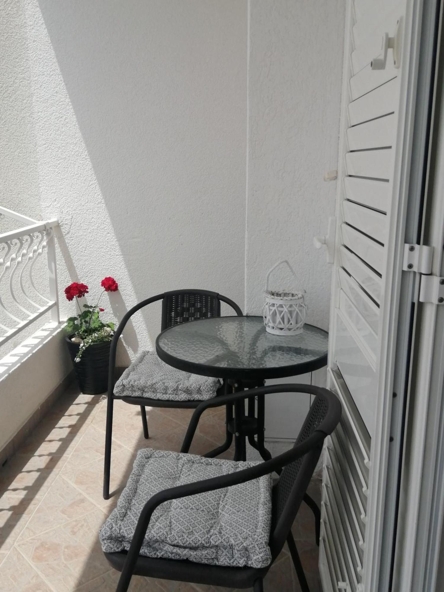 Apartman Grgic Макарська Екстер'єр фото