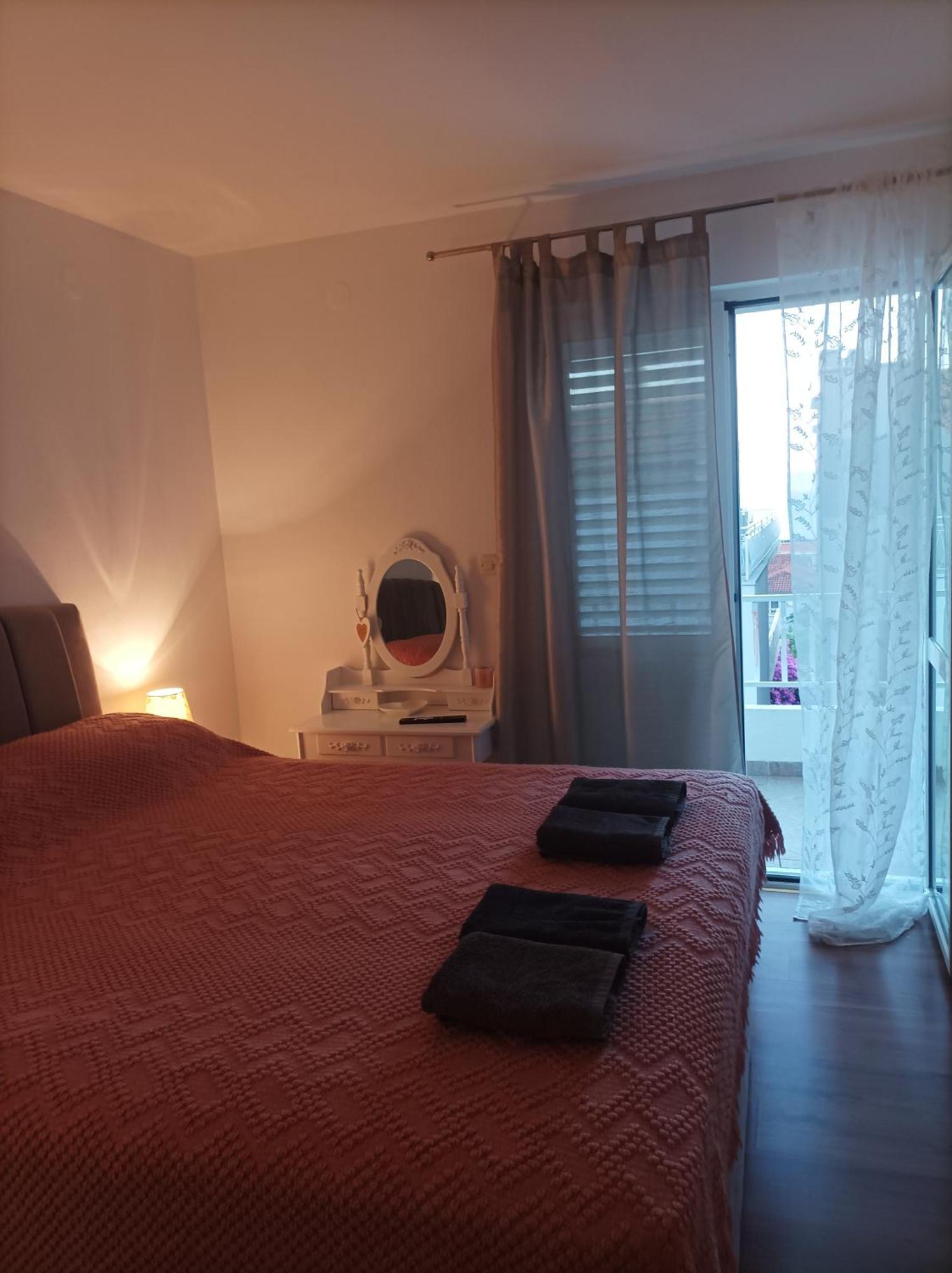 Apartman Grgic Макарська Екстер'єр фото
